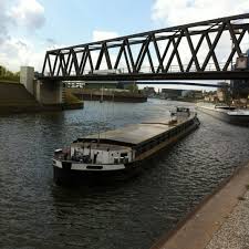 An einer rohrleitung sei flüssiggas ausgetreten, sagte martin halama, geschäftsführer. Neuss Hafen Harbor Marina