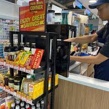 The firm opened 30 familymart malaysia outlets within the last financial year and plans to reach 90 new stores for the year ending march 31, 2019. Photos At Family Mart Petaling Jaya Selangor