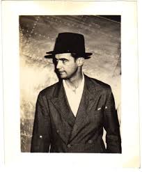 A biopic depicting the early years of legendary director and aviator howard hughes' career from the late 1920s to the mid 1940s. Pin By Georgana Davis On Howard Hughes Howard Hughes Hughes Film Producer