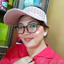 Bapaknya anak-anak ternyata cucok juga ya 😍. Jadi gemes pengen cubit  dagunya 😆😆😆❤️❤️❤️