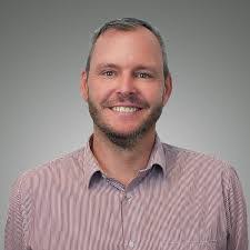 Robert Kearsley's Instagram, Twitter & Facebook