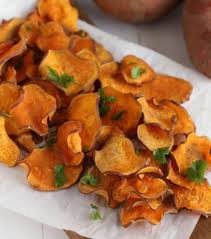 Une Recette De Chips De Patates Douces Sante Pas De Compromis Recipe Sweet Potato Chips Baked Sweet Potato Chips Sweet Potato Crisps