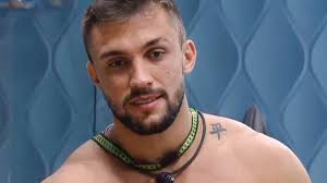 Instrutor de crossfit e atual confinado do big brother brasil 21, arthur picoli (26) entrou nos trending topics do twitter no último dia 15 de fevereiro por conta de uma foto onde aparece de cueca com seu. Arthur Picoli Bbb21 Instrutor De Crossfit Arthur Picoli Diz Que Tem Ta Rolando Prova Do Lider E O Arthur Nao Esta Participando