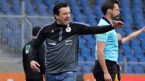 Juli 2021 einen ausblick auf die aktuellen entwicklungen an den weltweiten. Eintracht Braunschweig Meyer Sitzt In Hamburg Auf Der Bank Kicker