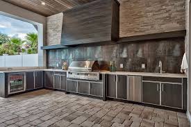 outdoor kitchens & cabinetry