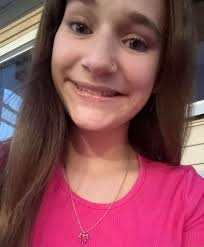 ✨ High School Cheer Spotlight ✨ Meet Kaylee Wilford, one of our amazing  cheerleaders! She's in 11th grade, loves Cheer and her favorite cheer is  “Offense Victory”. We're so proud to have