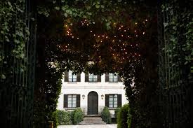 El sitio es espectacular, con muchas zonas verdes. Pin En Our Wedding