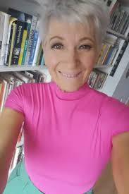 Kate Sugar's Instagram, Twitter & Facebook