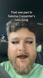 Bella zhou (bellazhoulinde)