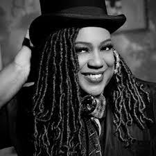 Renee Marcus's Instagram, Twitter & Facebook