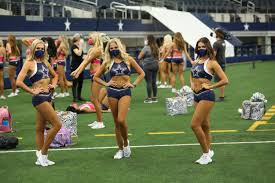About 5 feet 6 inches: Kelli Finglass On Cmt S Dallas Cowboys Cheerleaders Making The Team Everyone Will Find Someone They Can Identify With Cbs Dallas Fort Worth
