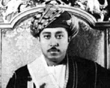 Tears flow as Ark Royal leaves port