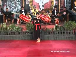 Semoga blog ini bisa berrmanfaat, atau minimal tidak merugikan pihak mana pun. Buah Kawung Palered Pencak Silat Gadjah Putih Gemah Bandung Youtube