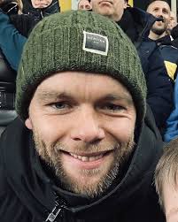 B O R O I N B A Y B E A N I E S Brilliant to see Middlesbrough Captain Jonny  Howson leading the crowd in song watching the game today with his son,  rocking an Olive Bay Beanie⚓️