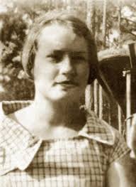 View Genealogy for Claudia Faye Bailey (8/18/1933-10/16/2013)