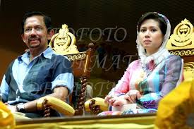 Rupanya inilah sebab kenapa azrinaz mazhar hakim dicerai sultan brunei thursday, may. Azrinaz Mazhar Hakim Mencuri Di Istana Sakk Opk