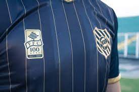 «ceo alex bourgeois entrega camisa do maior de sc ao presidente do paraná leonardo. Novidade Camiseta Casual Alusiva Ao Centenario Linha Torcedor Figueirense Futebol Clube