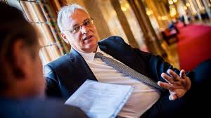 The lawmaker in question, andras aradszki, who represents the christian democratic people's party (kdnp), claimed that soros and his comrades want to destroy the independence and values of. Aradszki Andras Nem Nem Soros Nem Egyezik Meg A Satannal A Terve Satani 24 Hu