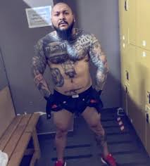 Eu nu dau inapoi, afaceri ilegale, am bani de ma enerveaza, voi nu ma haliti, puiul meu, de ce sa ne certam. Dani Mocanu Facebook
