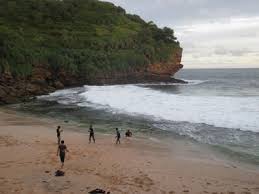 Lokasi pantai timang ini berada di dusun danggolo, desa purwodadi, kecamatan tepus, kabupaten gunung kidul, yogyakarta. Pantai Timang Di Gunung Kidul Jogja