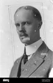 Thomas Avery's Instagram, Twitter & Facebook