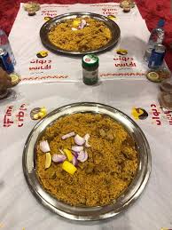 مطاعم تبوك Twitterissa تجربة متابع مطاعم ديوان الحاشي حي المصيف بجوار جبل عمان للأفراد الطلب مضغوط حاشي ٤٥ريال مضغوط دجاج ٣٢ريال الخدمه جميله الاكل لذيذ وبهارات مميزه السعر مقابل الاكل جميل