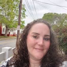 Hello everyone , I just got my belly pierced and was wondering if if this  was normal