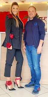 Regalos para bebés originales, regalos para embarazadas, regalos para padres primerizos. Futbol Internacional La Ultima Patrona Del Futbol De Modelo Playboy A Comprar Un Equipo De Primera Marca Com