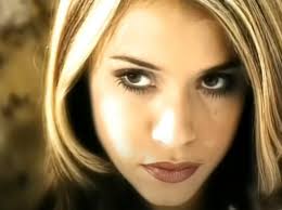 OD TUŽNE GRLICE DO MILIJARDERKE NJemu su ostale lepe uspomene| N Portal AMP