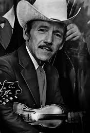 Did you ever want to hear Jerry Lee Lewis play the fiddle? Now you can!  Here's a fantastic full concert recorded in Wheeling, WV in 1975 for you  all😎🎶🎵🤠 Jerry plays the