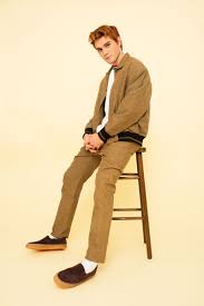 Riverdale Star Kj Apa Is A Real Life Archie Andrews Minus All The Girlfriends Riverdale Archie Andrews Kj Apa Girlfriend