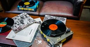 Shop our black circular coffee tables selection from the world's finest dealers on 1stdibs. New Vinyl Players Gadhouse Turntables New Arrivals Swee Lee Blog