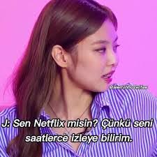 Lisa Mino's Instagram, Twitter & Facebook