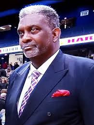 Lou Dunbar's Instagram, Twitter & Facebook