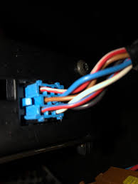 Wie bekomme ich diesen fetten stecker der scheinwerfer ab? Nokia Dsp Problem Www Golf3cabrio De