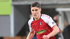 Roland sallai started his professional career at puskás fc where he played from 2014 until the summer of 2017, played 65 matches and scored 4 goals in all. Christian Streich Uber Roland Sallai Er Kann Uberall Spielen Kicker
