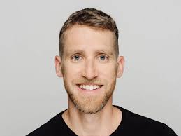 Ex-Starbucks Boss Schultz Backs $1.7 Billion Cyber Firm Wiz