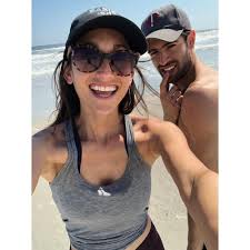 Dania Gold and Dan Bloom's Wedding Website