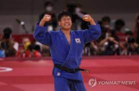#teamkorea #2020olympics 남자 u90 곽동한 선수(청) & 남자 u100 조구함 선수(백) men u90 gwak donghan(b) & men u100 cho guham(w). Zjrdpp0y V5yam