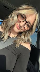 Shauna's hair growth and color in Yellowjackets