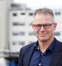 Top health officials expressed outrage, considered quitting over  Government's smokefree repeal, documents show