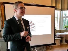 Aktuelle nachrichten aus dem blaulichtbereich, news aus deutschland und der welt. Philipp Amthor Heute Vormittag Habe Ich Im Jagdschloss Facebook