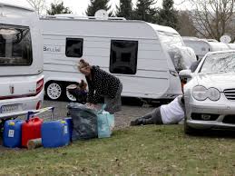 «dai debiti volevano salvarmi solo gli usurai, 150 euro a settimana di interesse ogni10mila euro prestati» videointervista ascolta. Roma Clan Muss Stellplatz In Bad Emstal Raumen Bad Emstal