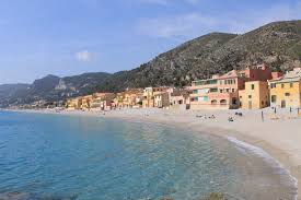 Appartamento monolocale arredato a pochi minuti da voltri, bagno, balcone, posto auto, riscaldamento autonomo. Strande Badeanstalten Finale Ligure Moblierte Wohnungen Fur Touristen
