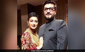 Goldie behl was born in and is currently 46 years old. Sonali Bendre S Husband Goldie Behl Explains How Personal Life Made Him A Stronger Storyteller