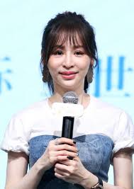 Besides her musical career, wang has starred in many tv dramas, including westside story (2003). èŠä¸€èŠ çŽ‹å¿ƒå‡Œè„¸å´©çš„çœŸæ­£åŽŸå›  çŸ¥ä¹Ž