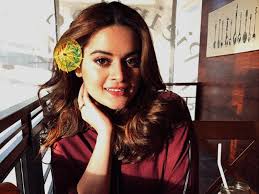 Minal khan is an actress, known for parchayee (2017), jalan (2020) and dil nawaz (2017). Actress Minal Khan Reportedly Hospitalized After Suffering Heatstroke Life Style Business Recorder