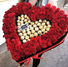 Pin By Fashion Industry On Boxed Flowers Valentines Flowers Chocolate Flowers Bouquet Pinterest Valentines