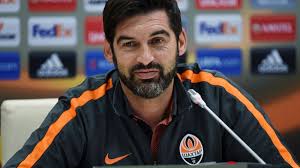 Shakhtar donetsk manager paulo fonseca promised to dress up as zorro if they advanced to the roma boss paulo fonseca chats about his life in the italian capital. Fonseca Lancia Gli Ucraini Se Passiamo Mi Vesto Da Zorro La Repubblica