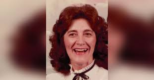 Elaine Lindley's Instagram, Twitter & Facebook